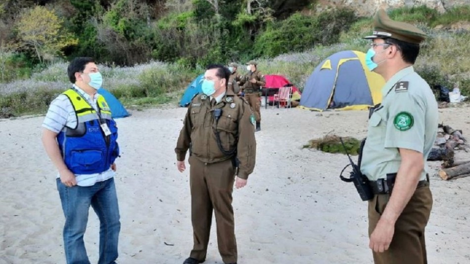 Fiscalización en playa de Hualpén Alrededor de 200 personas fueron sorprendidas en playa de Hualpén en plena cuarentena