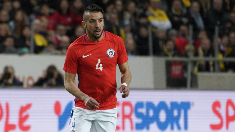 Mauricio Isla. Posible formación de la Roja: Ingresa Mauricio Isla y César Pinares sería la sorpresa