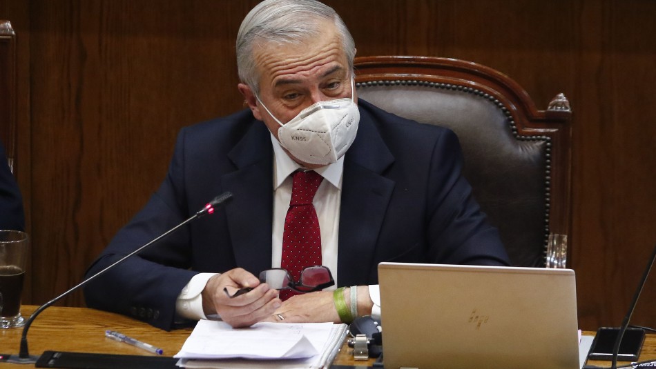 Mañalich ofrece disculpas: Especialmente a alcaldes Barriga, Carter y Codina Mañalich ofrece disculpas: Especialmente a alcaldes Barriga, Carter y Codina
