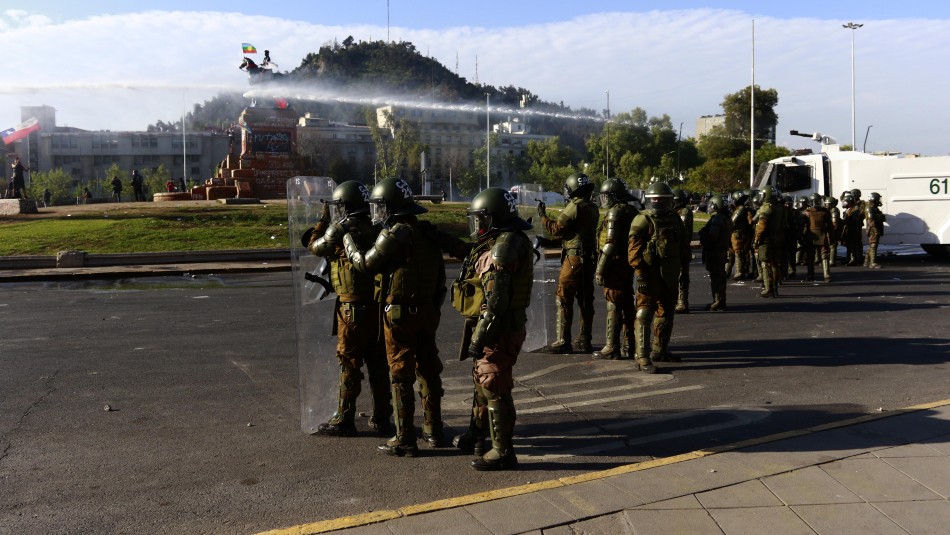 carabineros estallido social 18-O: Amnistía Internacional pide investigar penalmente a altos mandos de carabineros
