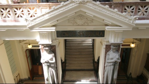 Minsal deberá entregar correos: Corte Suprema otorga acceso parcial a Fiscalía