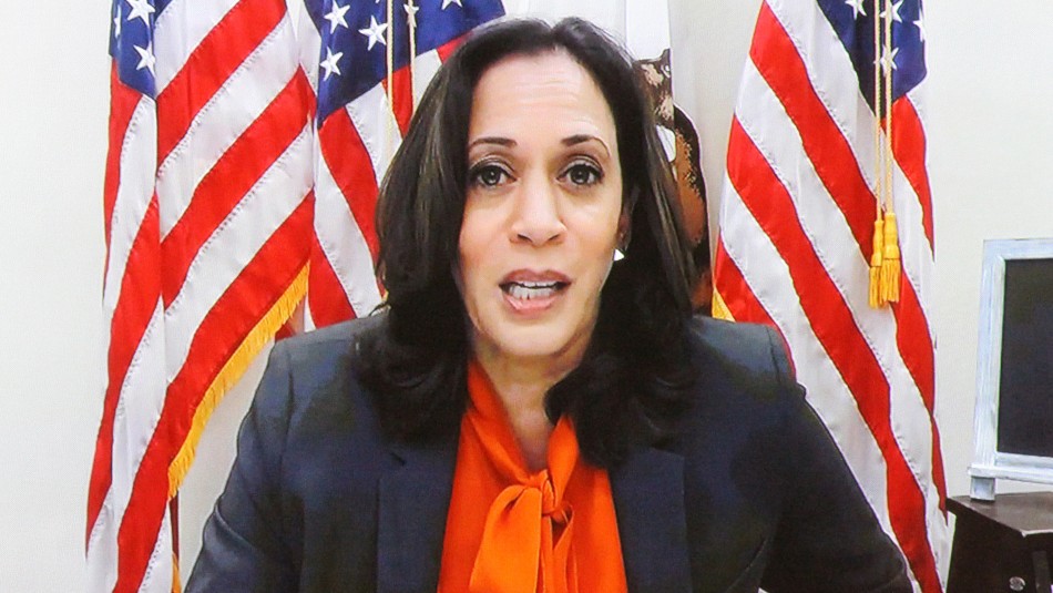 Kamala Harris Candidata a la vicepresidencia de EE.UU. suspende agenda por casos covid en su entorno