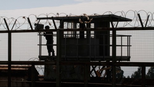 Desconocidos intentaron entregar 'elementos explosivos' a interno en cárcel de Valparaíso