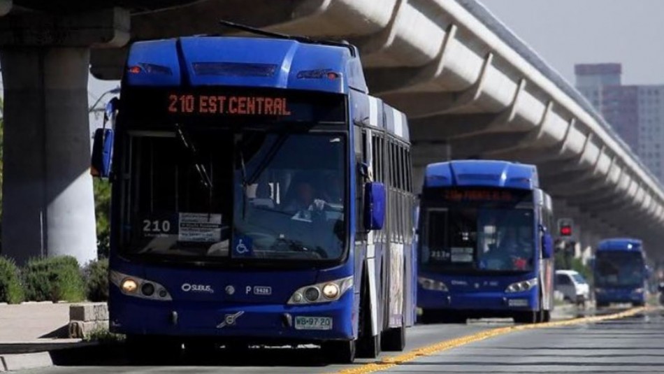 Transantiago adelanta cierre para las 20:30 horas por contingencia del 18 de octubre Transantiago adelanta cierre para las 20:30 horas por contingencia del 18 de octubre