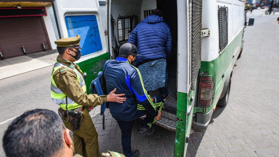 Imagen referencial Carabineros reporta detención de más de 2.000 personas en las últimas 24 horas
