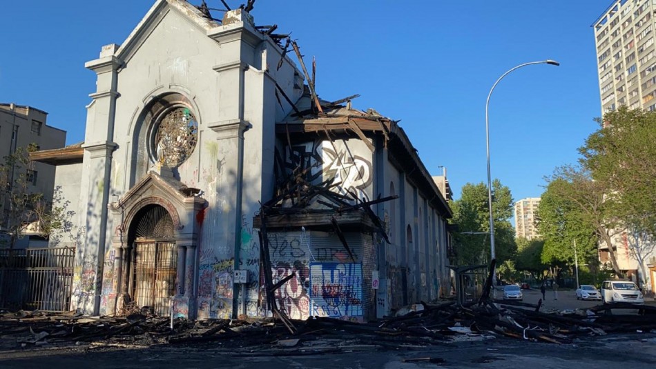 parroquia asuncion Así amanecieron las iglesias de La Asunción y de Carabineros tras ser incendiadas