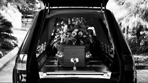 Hombre fue dado por muerto y 'revivió' luego de 20 horas en un congelador