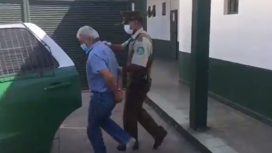 Hombre amenaza de muerte a expareja e intenta quemar su casa con sus cuatro hijos adentro Hombre amenaza de muerte a expareja e intenta quemar su casa con sus cuatro hijos adentro