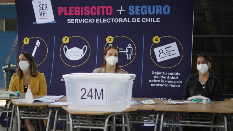Plebiscito Nacional: Mira lo que debes llevar a tu local para votar este domingo 25 Plebiscito Nacional: Mira lo que debes llevar a tu local para votar este domingo 25