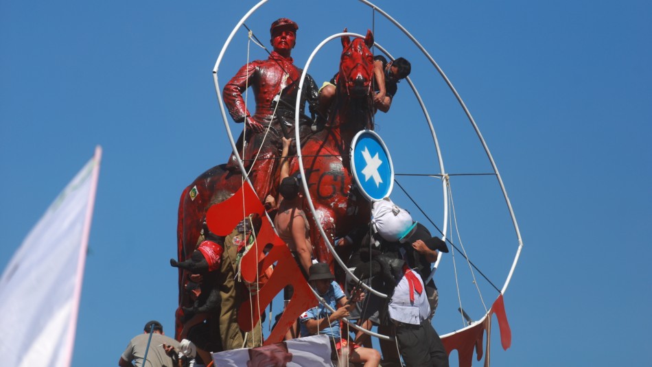 monumento a Baquedano Traslado de monumento a Baquedano: Alcalde de Cerro Navia inicia irónica campaña para recibirlo