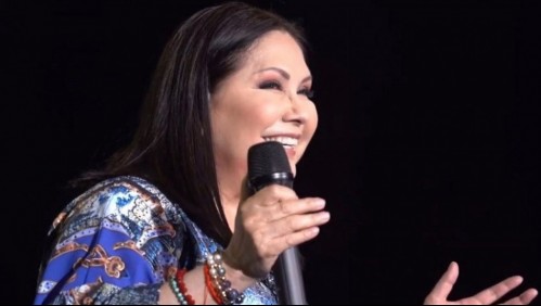 Ana Gabriel canta a capella 'Simplemente Amigos'  y emociona a sus casi 50 años de carrera