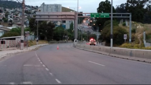 Motorista fallece tras chocar contra barreras en Viña del Mar