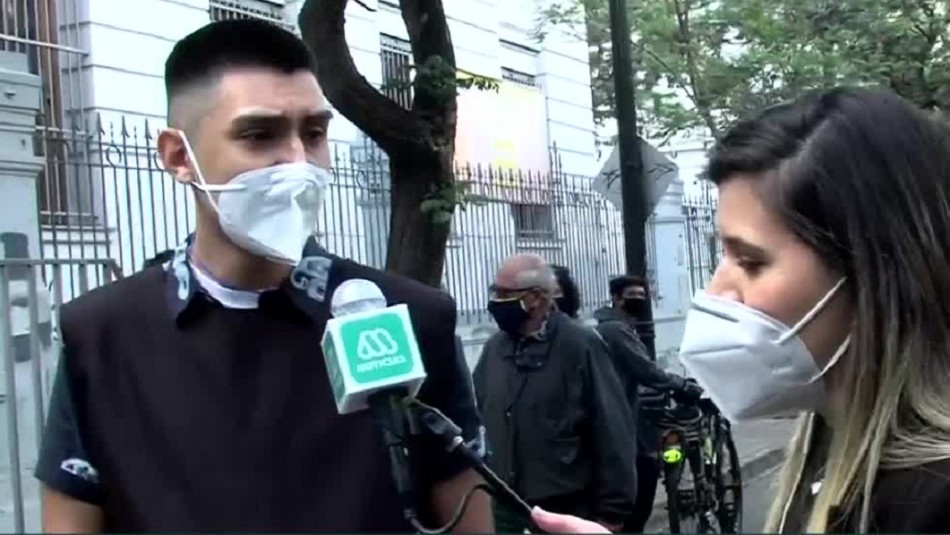 El reclamo de joven facilitador de Servel: ''El distanciamiento físico tiene que estar siempre'' El reclamo de joven facilitador de Servel: ''El distanciamiento físico tiene que estar siempre''