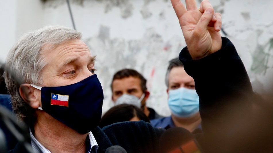 José Antonio Kast tras emitir su voto: José Antonio Kast tras emitir su voto: