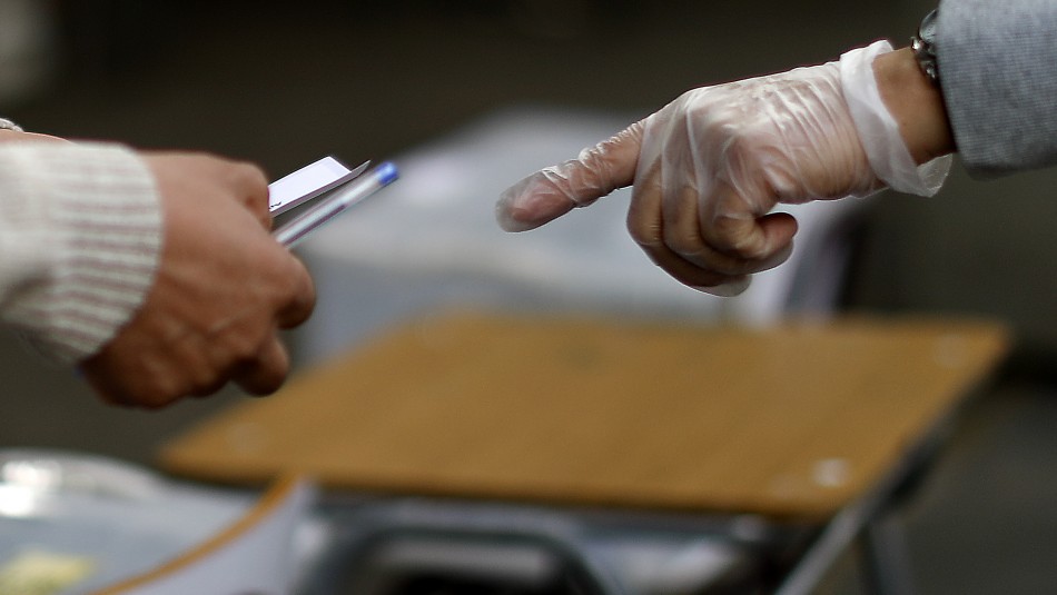 foto contagiafo coronavirus Detienen a contagiado con coronavirus tras llegar a votar en Antofagasta