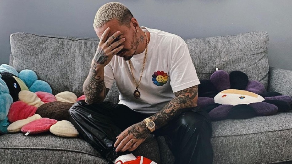 El melancólico mensaje con el que J Balvin desconcertó a sus fans: ''Está oscuro por dentro'' El melancólico mensaje con el que J Balvin desconcertó a sus fans: ''Está oscuro por dentro''