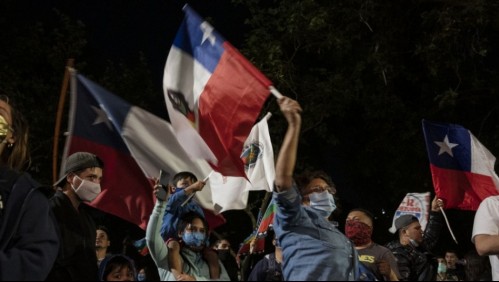 Prensa internacional destaca triunfo del Apruebo y que Chile dejará atrás la actual Constitución