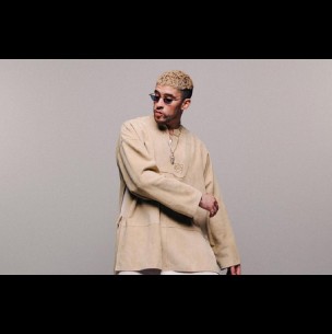 Bad Bunny anuncia nuevo hit abordo de un lujoso superdeportivo Bad Bunny anuncia nuevo hit abordo de un lujoso superdeportivo