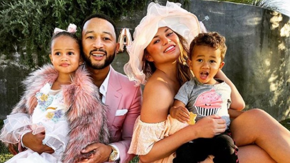 Chrissy Teigen escribe emotivas palabras tras muerte de su hijo: Chrissy Teigen escribe emotivas palabras tras muerte de su hijo: