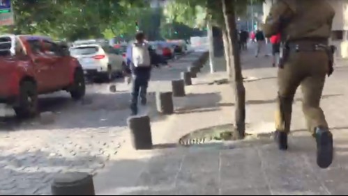 Lanzazo cerca de La Moneda: Video muestra a carabineros persiguiendo a supuesto delincuente