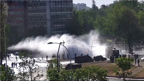 Incidentes y cortes de tránsito por nueva manifestación en Plaza Italia