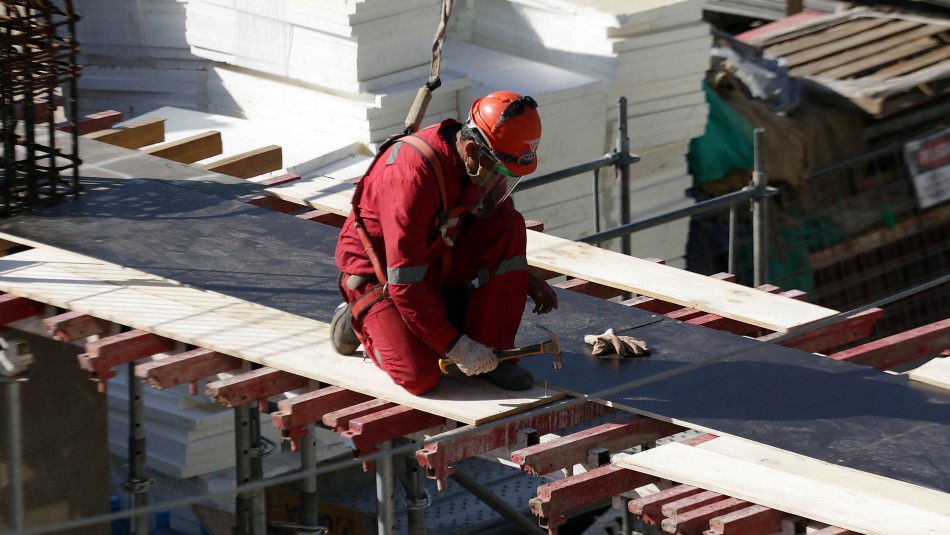 desempleo chile 12,3% en julio-septiembre: Desempleo presenta leve mejoría de la mano del desconfinamiento