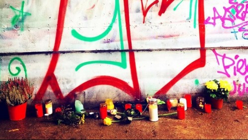 Crimen en Halloween: asesina a puñaladas a niño de 13 años y escapa caminando