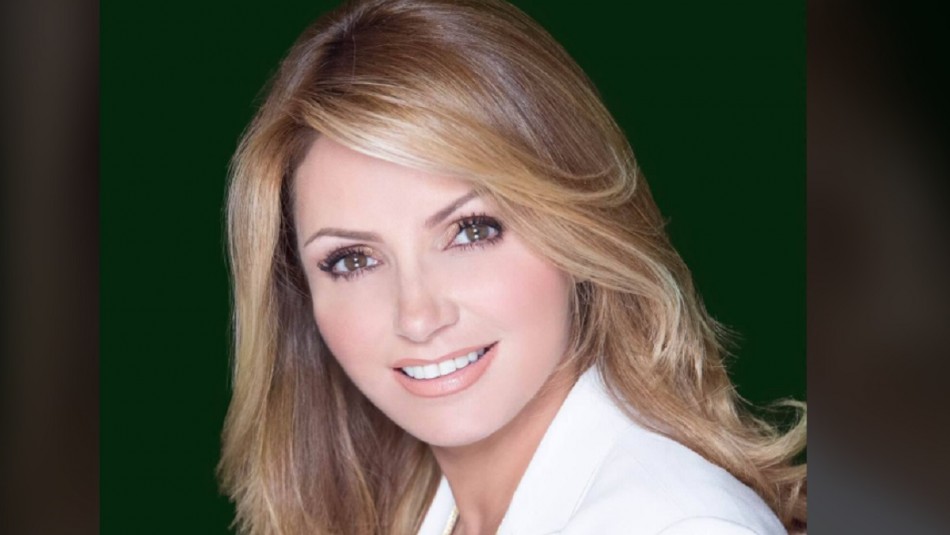 Estaba de compras con su hija Sofía: Angélica Rivera reaparece en centro comercial de Miami Estaba de compras con su hija Sofía: Angélica Rivera reaparece en centro comercial de Miami