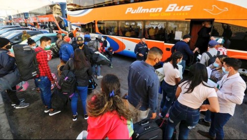 Iquique registra 4 mil ingresos ilegales en 3 meses: 350 venezolanos viajan a Santiago