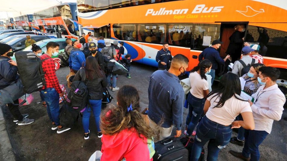venezolanos iquique Iquique registra 4 mil ingresos ilegales en 3 meses: 350 venezolanos viajan a Santiago