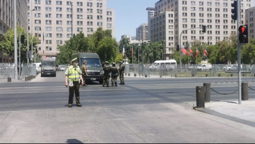 Personal del Gope habilita tránsito tras realizar procedimiento frente al Palacio de La Moneda
