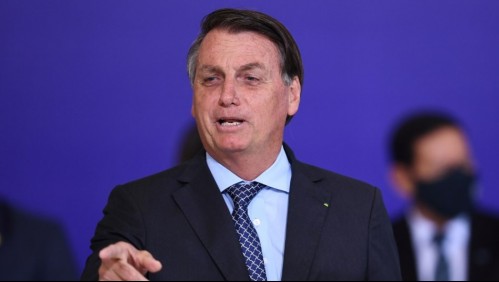 Bolsonaro es criticado por pedir que brasileños 'dejen de ser maricas' ante el coronavirus