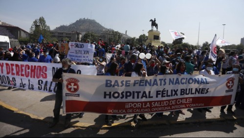 Gremios de Salud inician paro nacional y ministro Paris dice sentirse decepcionado