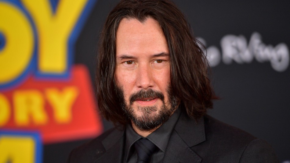 Keanu Reeves El día que Keanu Reeves fue reportero juvenil e hizo un reportaje sobre osos de peluche