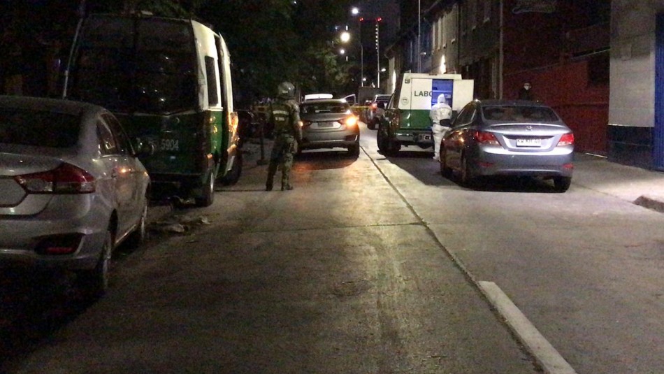 Un carabinero herido tras intercambio de disparos con delincuentes en el centro Santiago Un carabinero herido tras intercambio de disparos con delincuentes en el centro Santiago