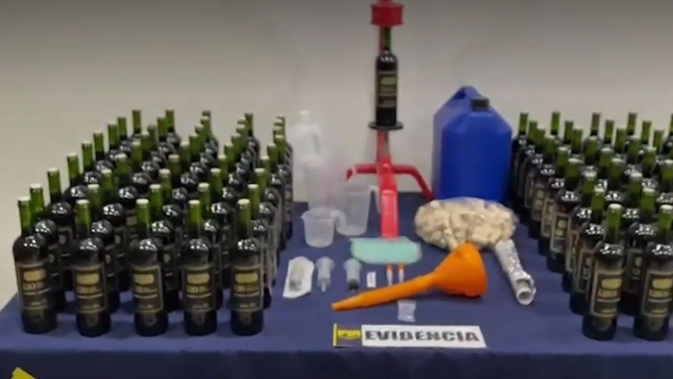 Cocaína en botellas de vino Detienen a sujeto con 127 botellas de vino con droga que iban a ser enviadas al extranjero