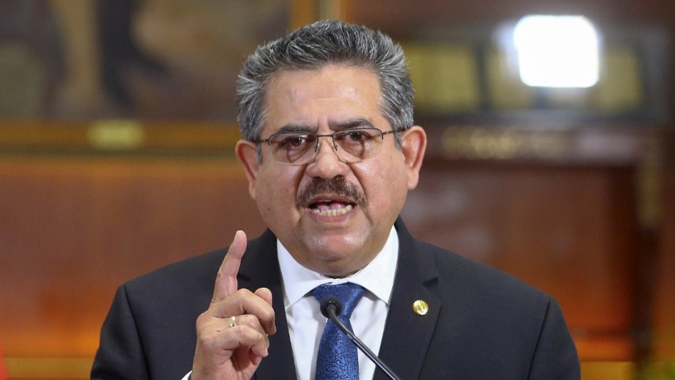 Expresidente Manuel Merino es denunciado por homicidio calificado y otros dos delitos Expresidente Manuel Merino es denunciado por homicidio calificado y otros dos delitos