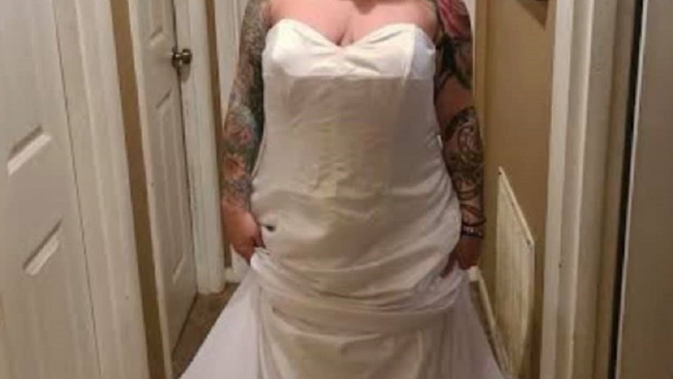 Novia reclama por un vestido feo y esto le responden: Estaba al revés Novia reclama por un vestido feo y esto le responden: Estaba al revés