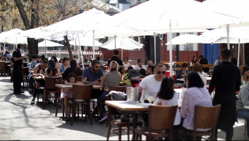 Cambios en cuarentenas: Otras 5 comunas de la RM avanzan a Apertura Inicial