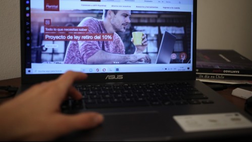 Retiro del 10%: Las diferencias entre el proyecto del Gobierno y el que se tramita en el Senado