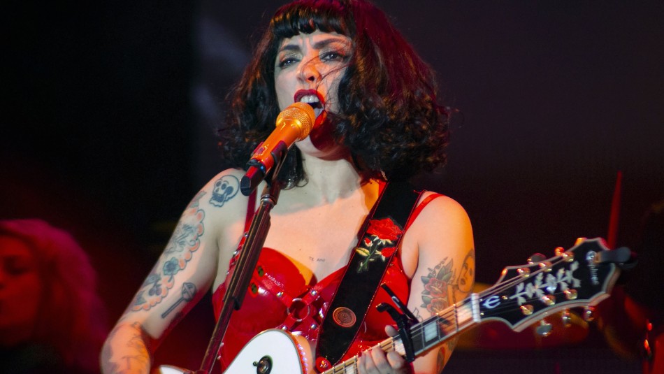 Mon Laferte gana su tercer Grammy Latino con su canción Mon Laferte gana su tercer Grammy Latino con su canción
