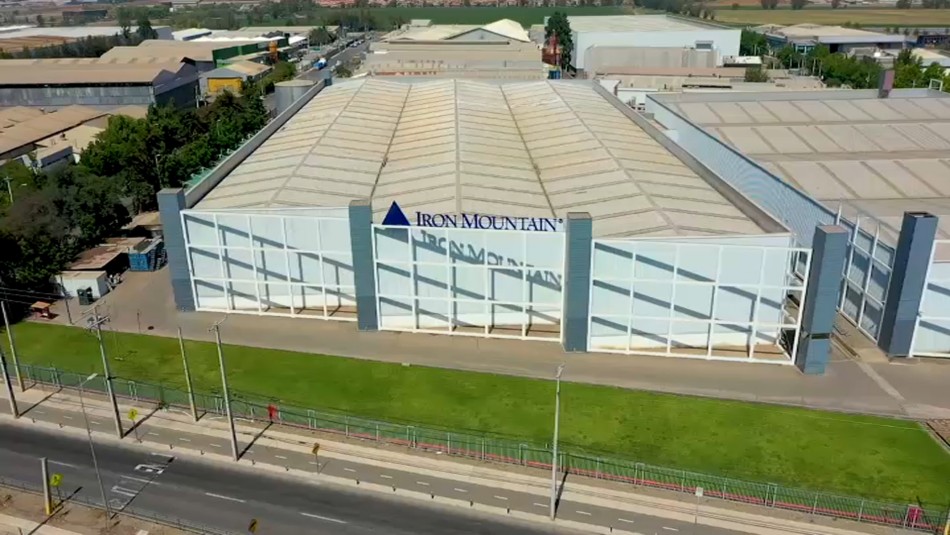 Investigan licitación de Registro Civil: Datos de chilenos están en manos de cuestionada empresa Investigan licitación de Registro Civil: Datos de chilenos están en manos de cuestionada empresa
