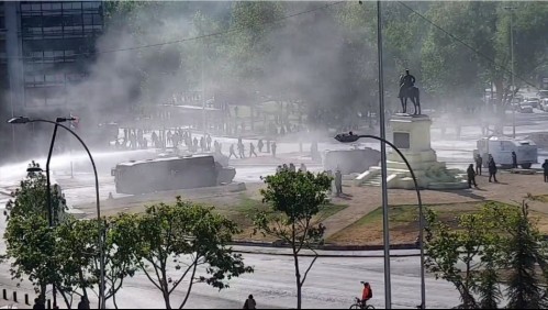 Nuevas manifestaciones dan paso a incidentes en las cercanías de La Moneda y Plaza Italia