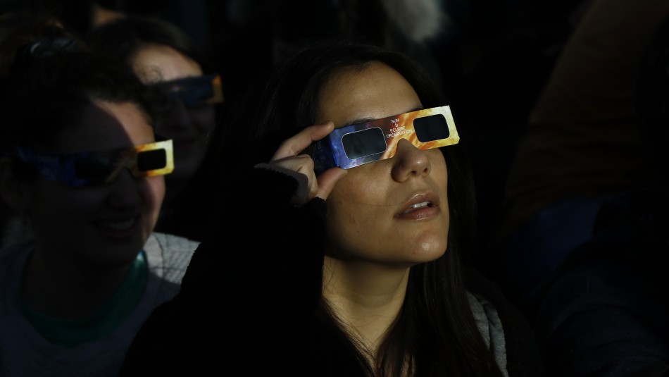Entérate sobre las recomendaciones para ver el eclipse solar Eclipse solar: ¿Se puede mirar a simple vista este fenómeno natural?