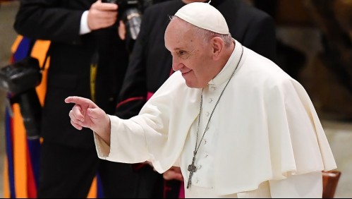 Vaticano investiga supuesto 'me gusta' del Papa a foto de modelo brasileña