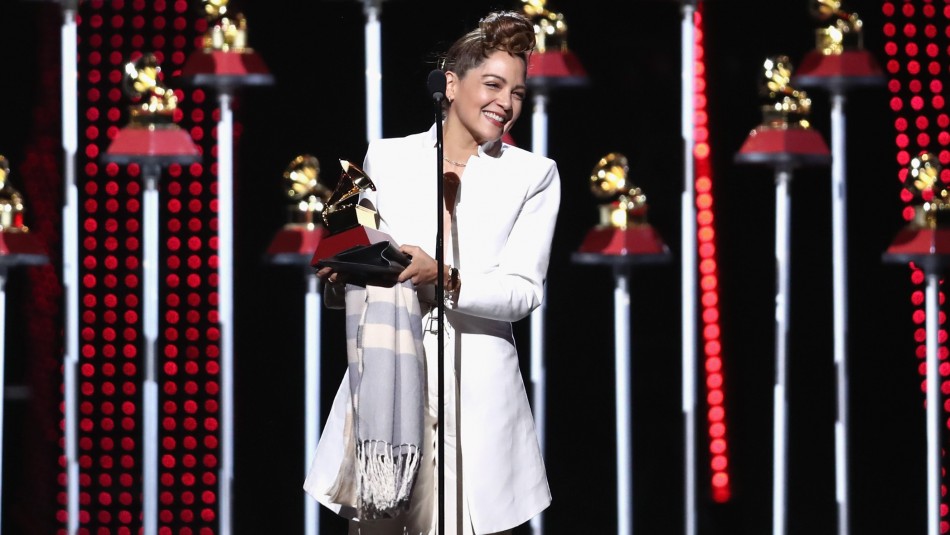Referencial Natalia Lafourcade en los Latin Grammy 2018 Grammy Latinos: Natalia Lafourcade gana el Álbum del Año y artistas urbanos no logran triunfar