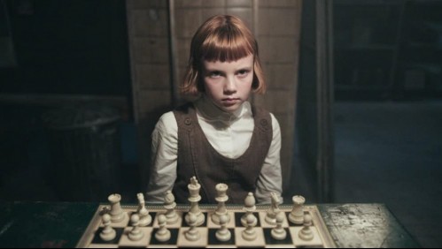 Isla Johnston sorprende son su brillante interpretación de la niña de 'Gambito de Dama'