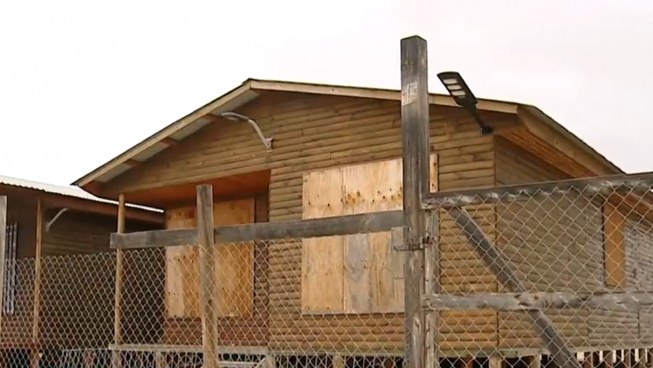 Ocupantes ilegales usurpan terrenos fiscales y se toman casas de veraneo Ocupantes ilegales usurpan terrenos fiscales y se toman casas de veraneo