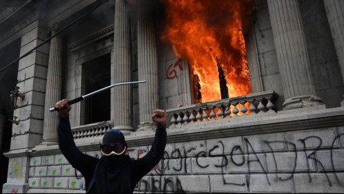 Guatemala: Congreso suspende aprobación de presupuesto que desató protestas