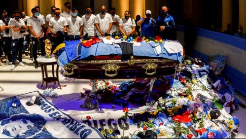 Filtran segunda foto de Maradona en el ataúd: También fue tomada por empleados de funeraria